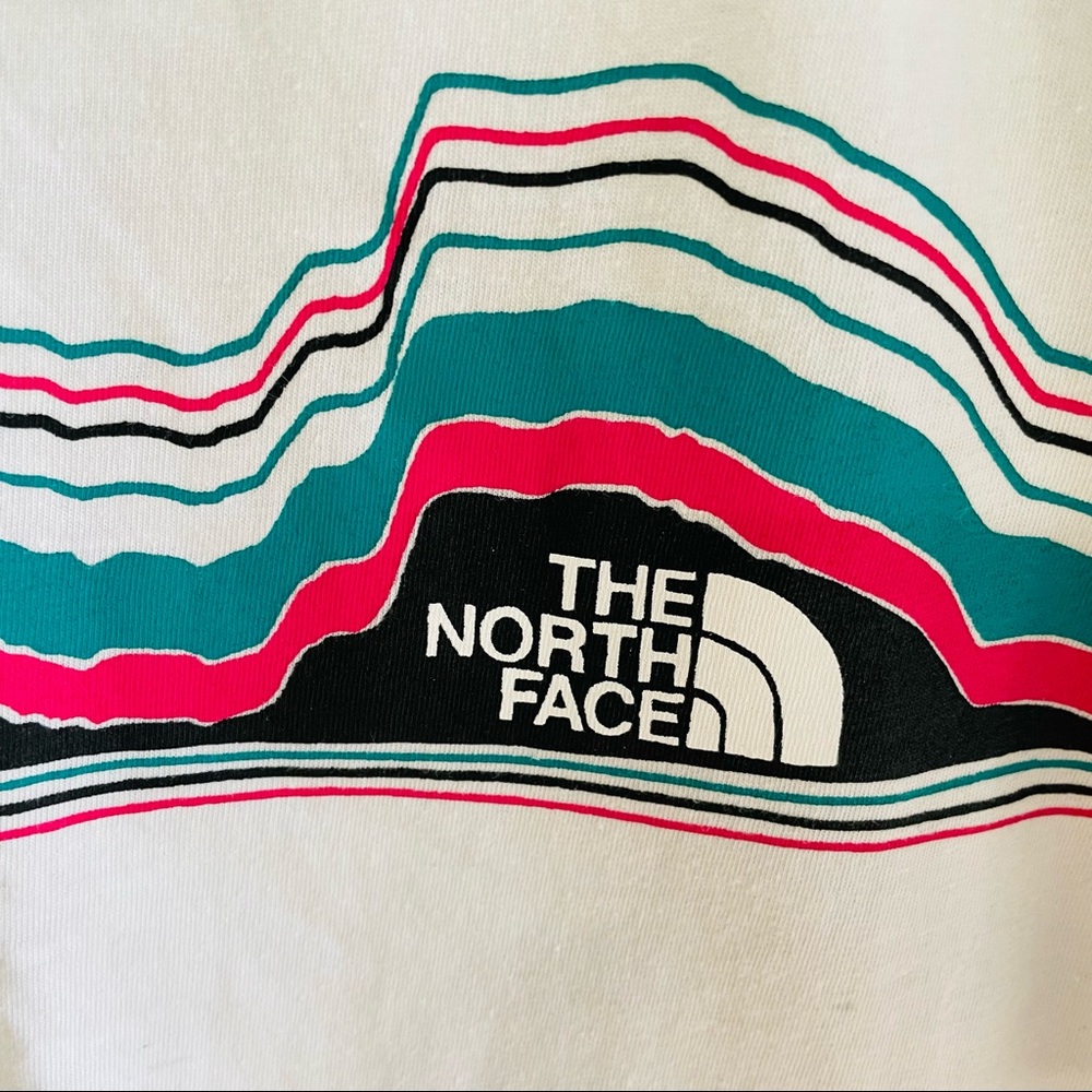 🎉5X HP🎉XL Girls (14/16) The North Face logo top - Never Worn! - Picture 6 of 11